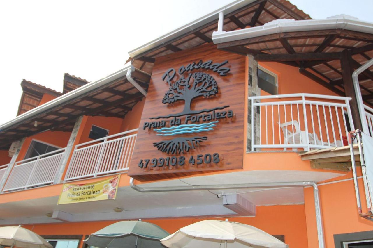 Pousada Praia Da Fortaleza 450 Metros Do Parque Beto Carrero Com Cafe Da Manha ペーニャ エクステリア 写真