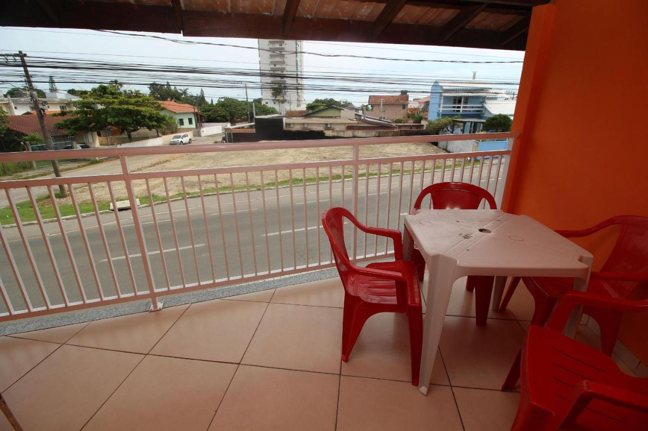 Pousada Praia Da Fortaleza 450 Metros Do Parque Beto Carrero Com Cafe Da Manha ペーニャ エクステリア 写真